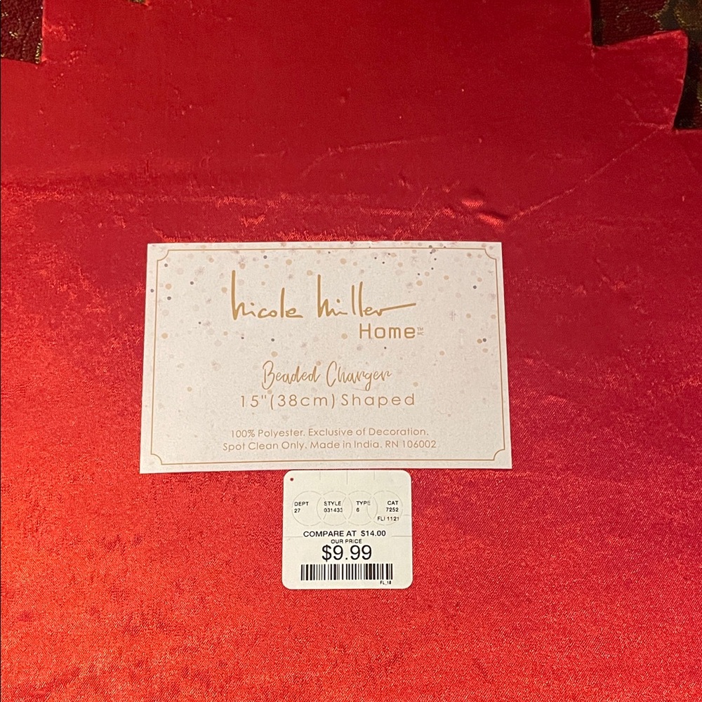 6 Nicole Miller Red and Gold Leaf Placemat - Picture 2 of 5